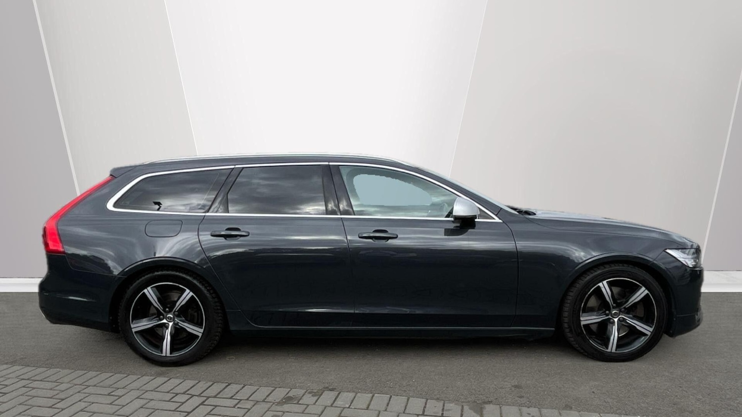 Used Volvo V90 2017 for sale - 76099302: Photo 3