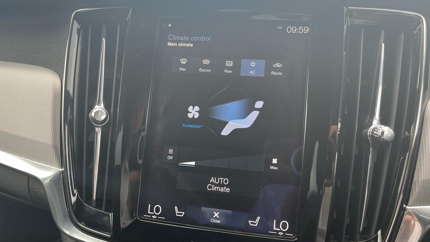 Used Volvo V90 2017 for sale - 76099302: Photo 68