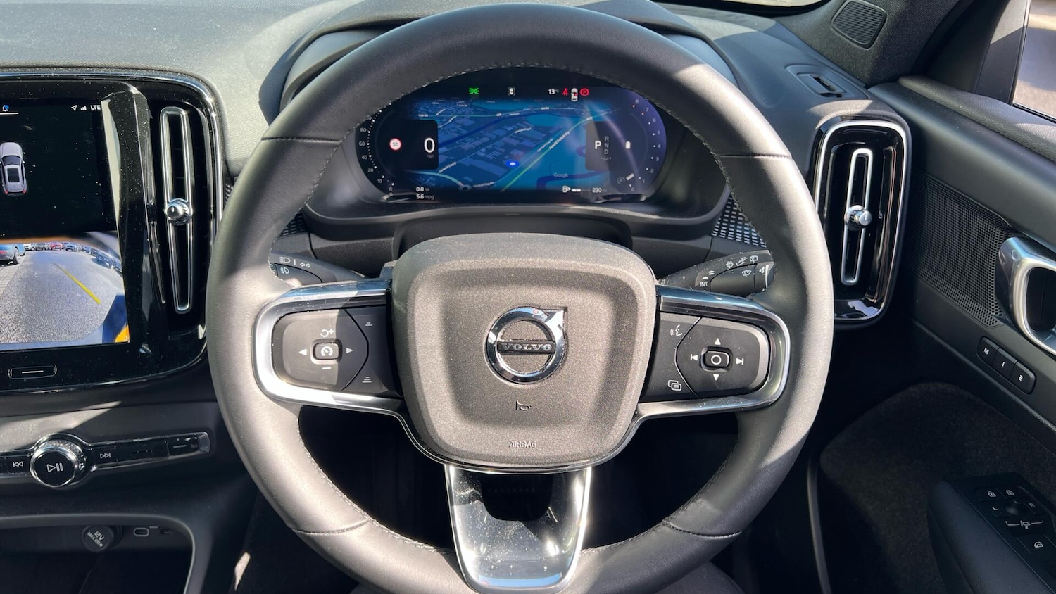 Used Volvo XC40 2025 for sale - 78086599: Photo 10