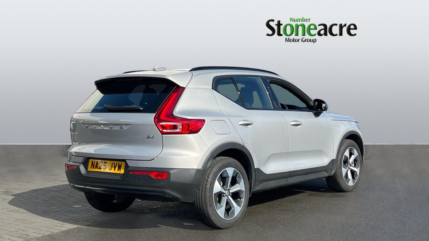 Used Volvo XC40 2025 for sale - 78086599: Photo 2