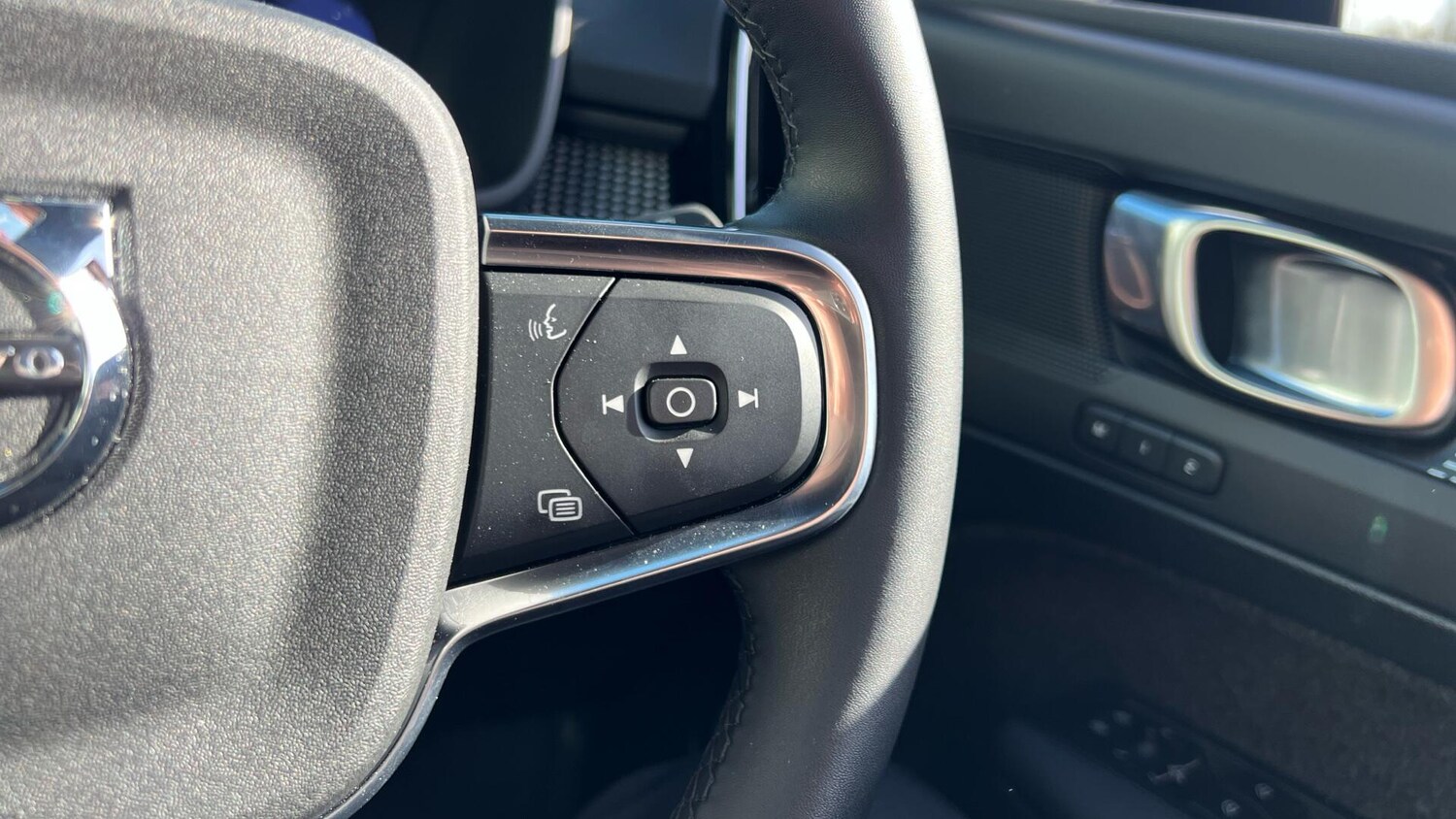 Used Volvo XC40 2025 for sale - 78086599: Photo 21