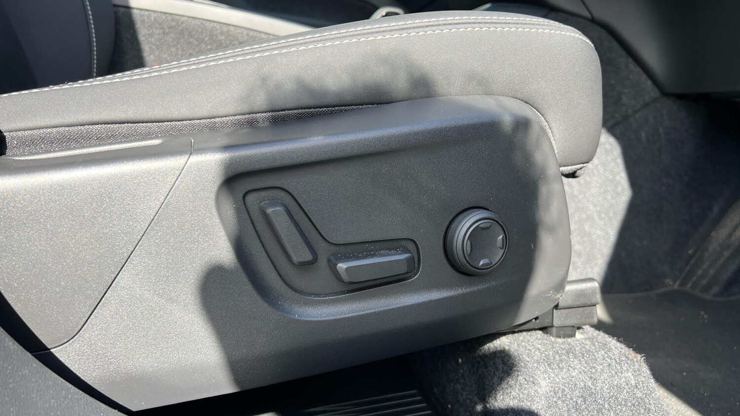 Used Volvo XC40 2025 for sale - 78086599: Photo 28