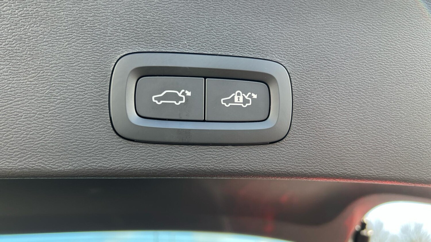 Used Volvo XC40 2025 for sale - 78086599: Photo 32