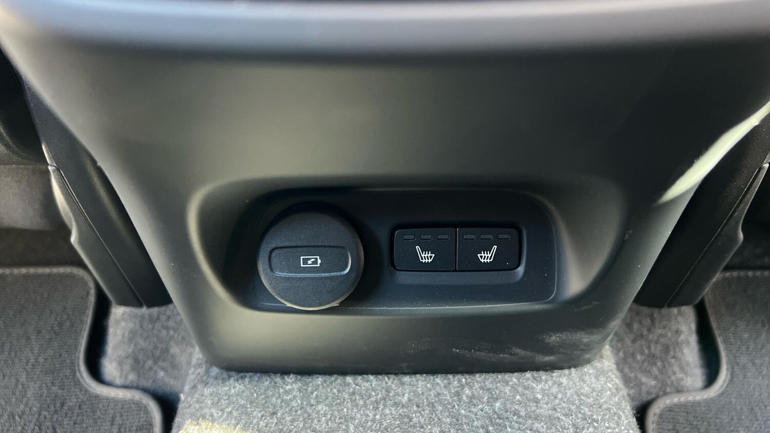 Used Volvo XC40 2025 for sale - 78086599: Photo 33