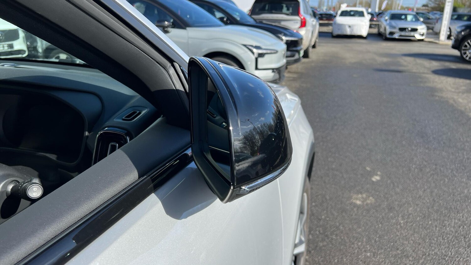 Used Volvo XC40 2025 for sale - 78086599: Photo 38