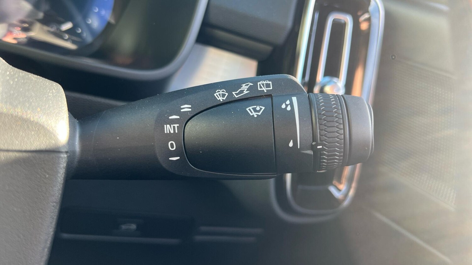 Used Volvo XC40 for sale - 77752820: Photo 22