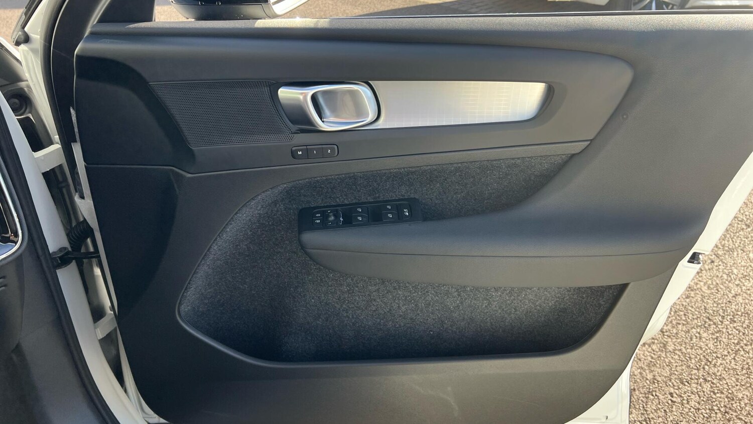 Used Volvo XC40 for sale - 77752820: Photo 27