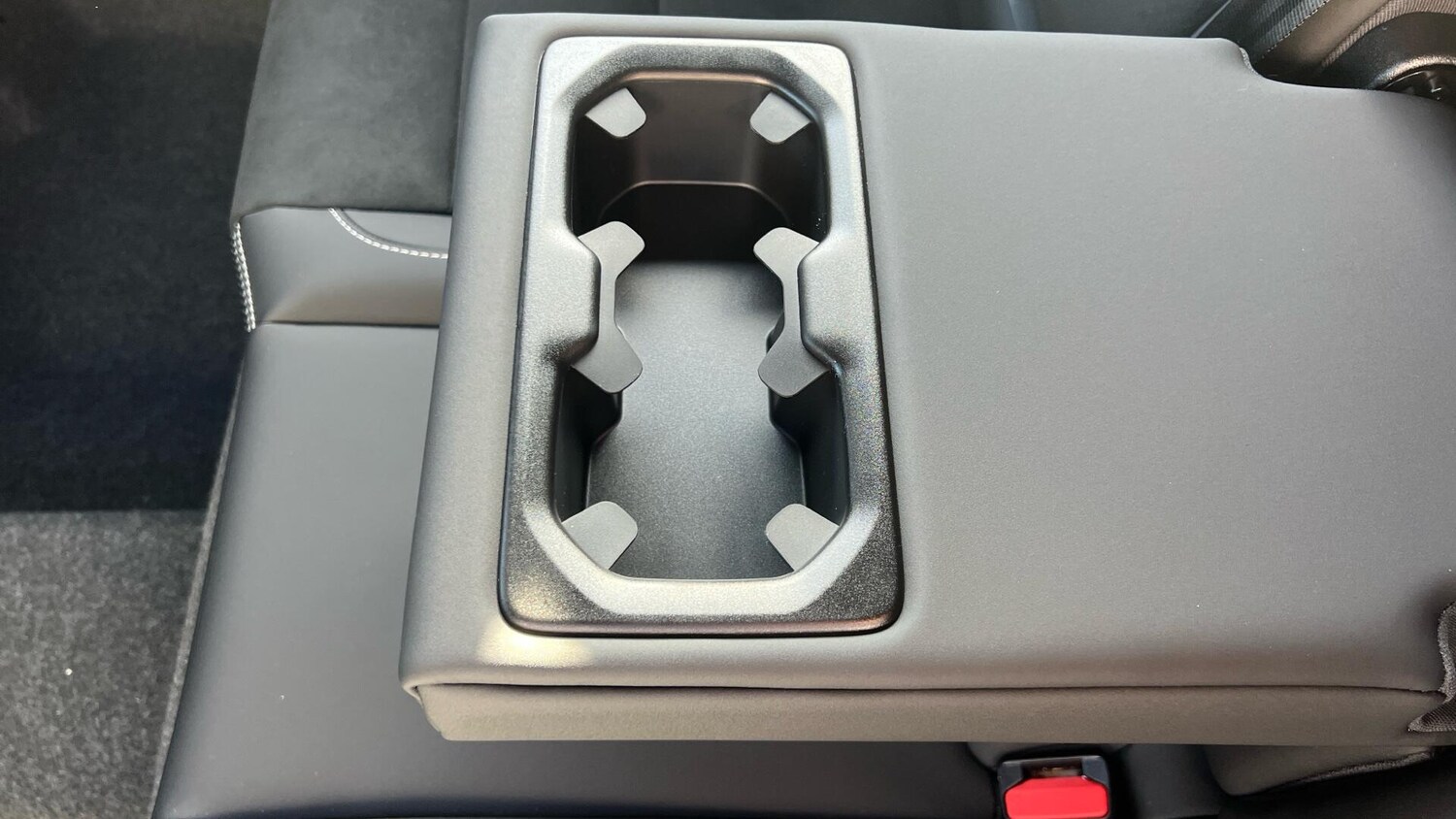 Used Volvo XC40 for sale - 77752820: Photo 31