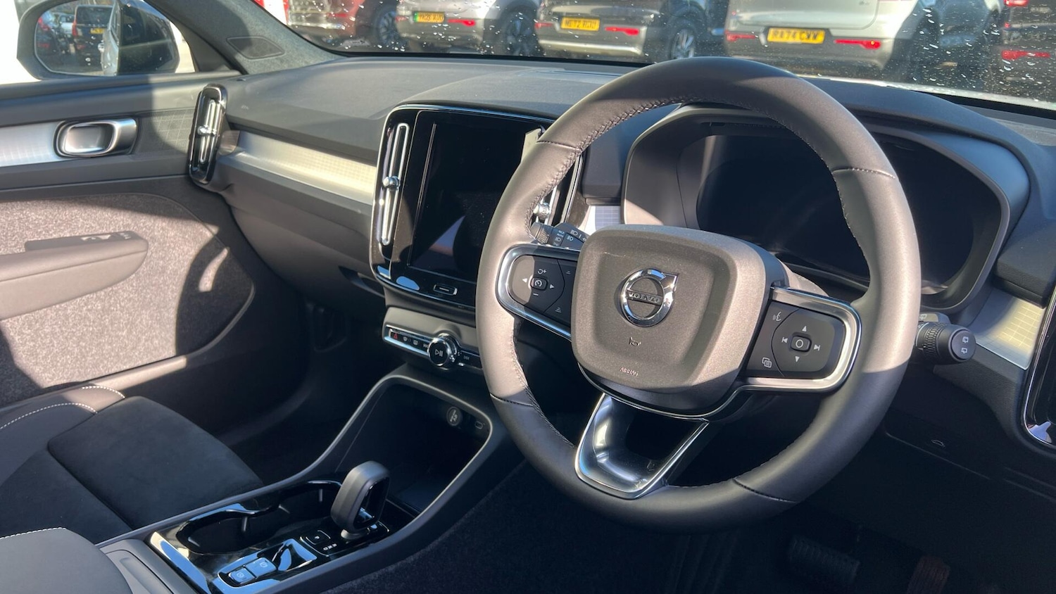 Used Volvo XC40 for sale - 77752820: Photo 4