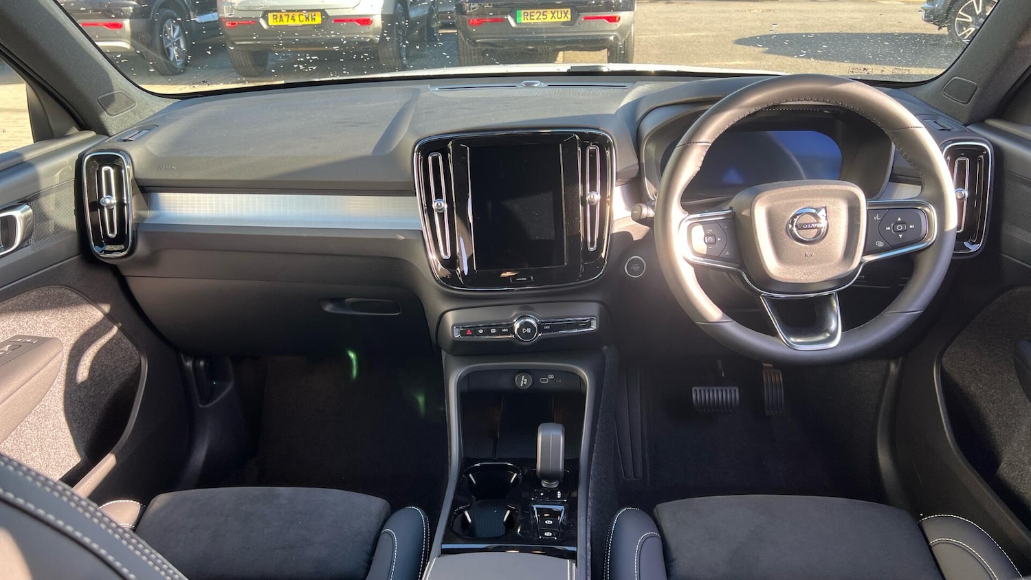 Used Volvo XC40 for sale - 77752820: Photo 5