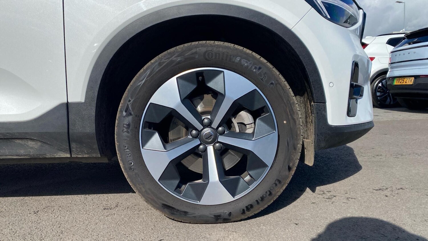 Used Volvo XC40 for sale - 77752820: Photo 51