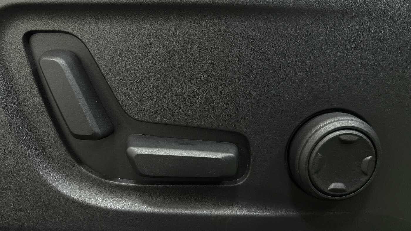 Used Volvo XC40 for sale - 76729076: Photo 27