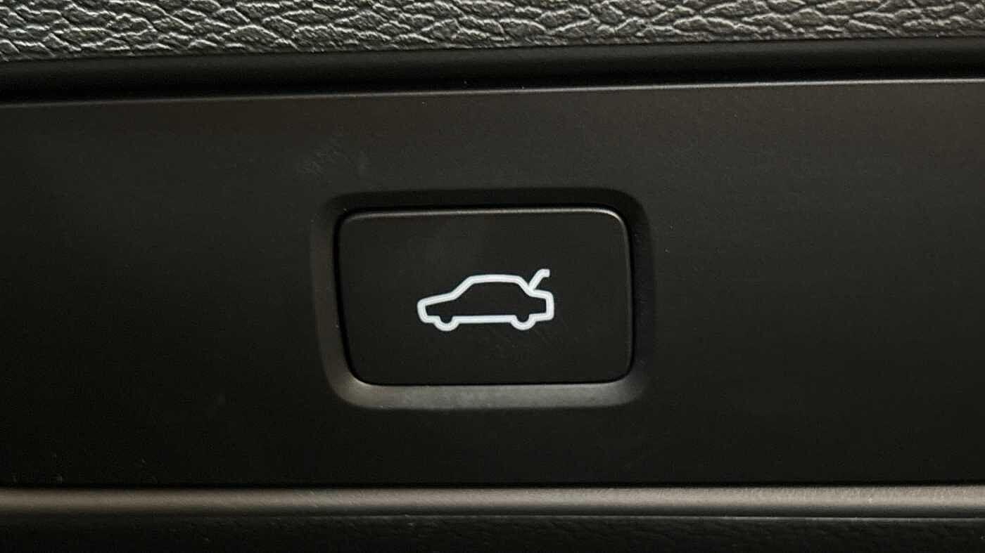 Used Volvo XC40 for sale - 76729076: Photo 29