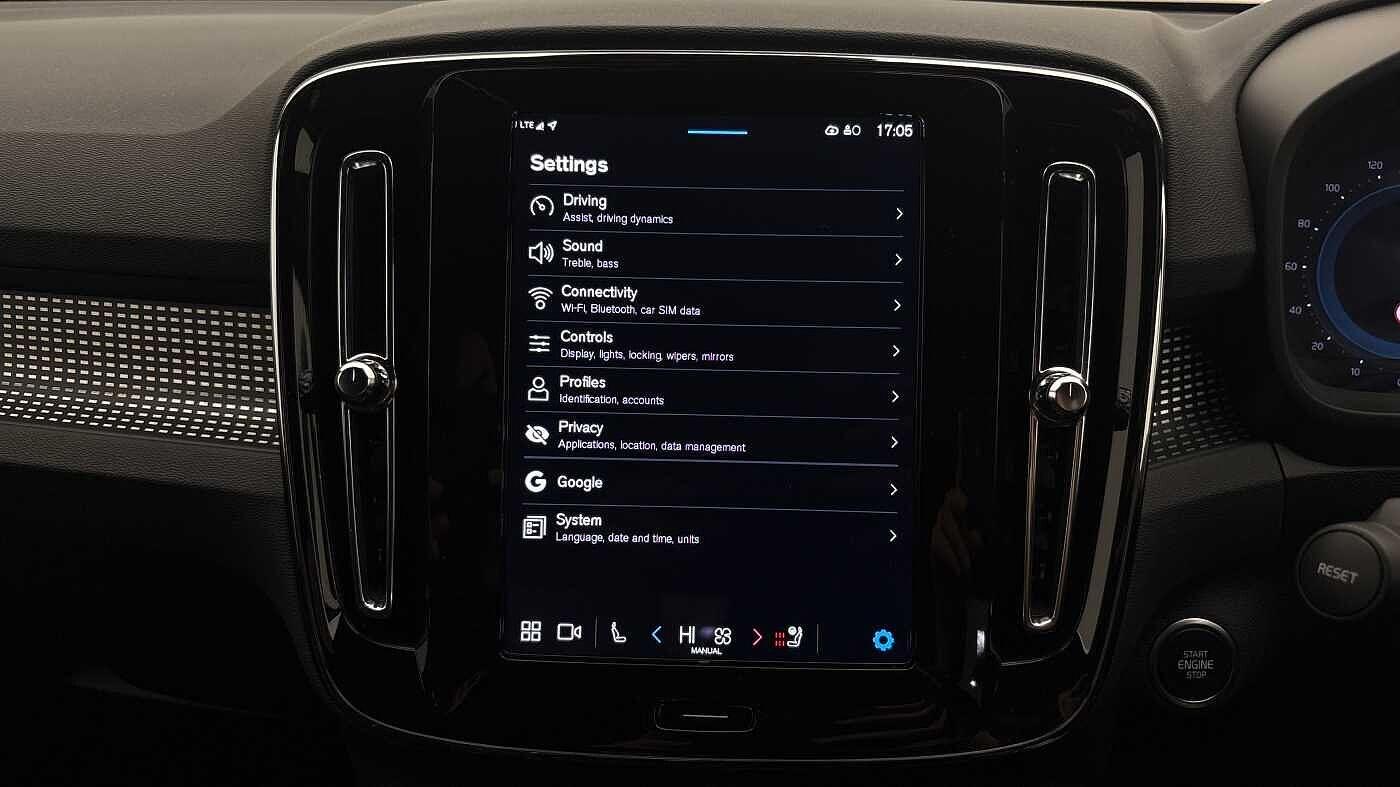 Used Volvo XC40 for sale - 76729076: Photo 34