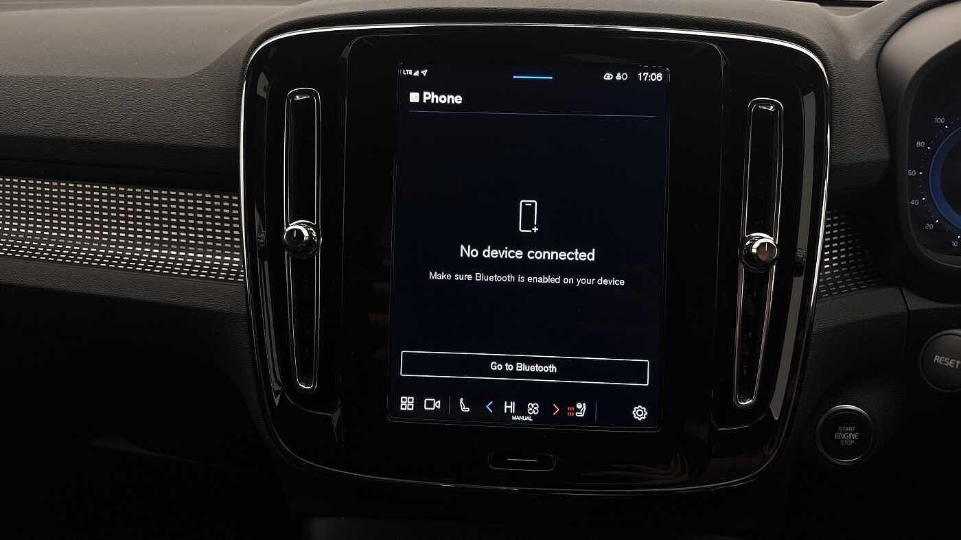 Used Volvo XC40 for sale - 76729076: Photo 37