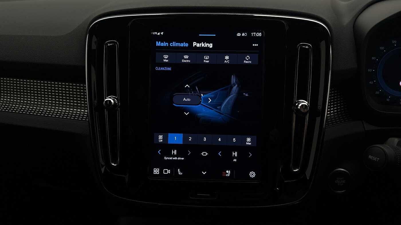 Used Volvo XC40 for sale - 76729076: Photo 38