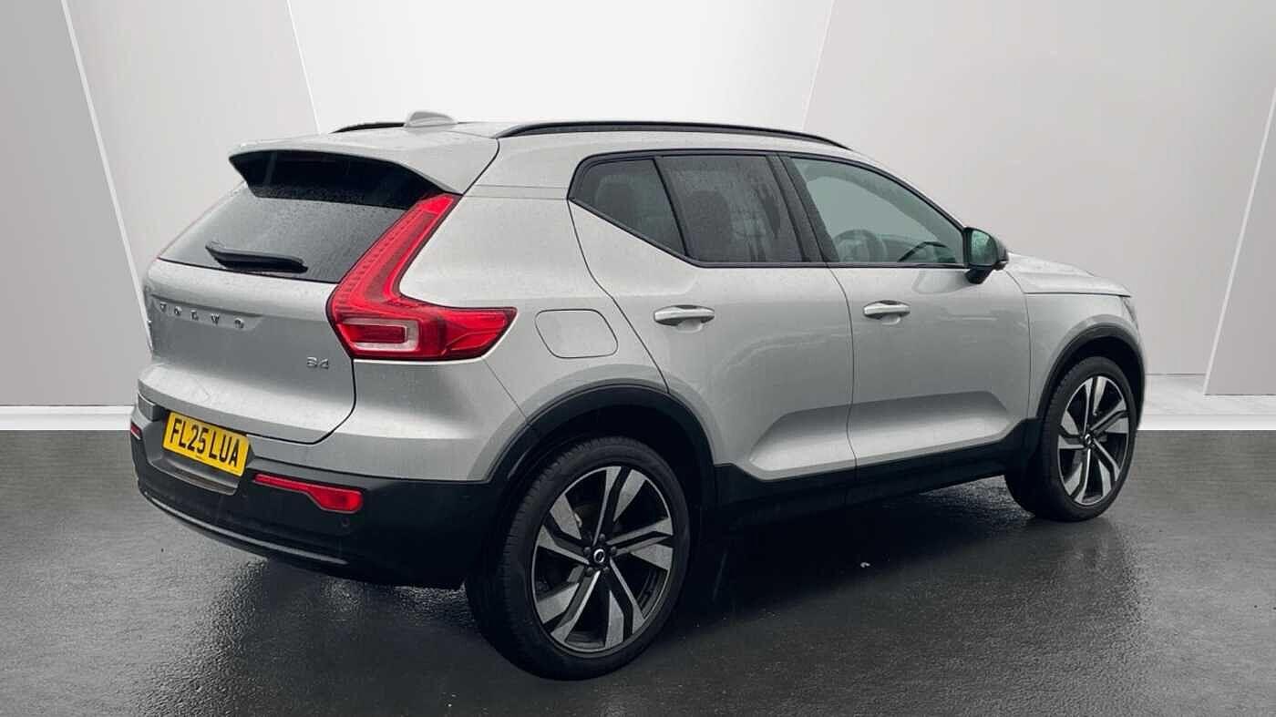 Used Volvo XC40 2025 for sale - 77537345: Photo 2