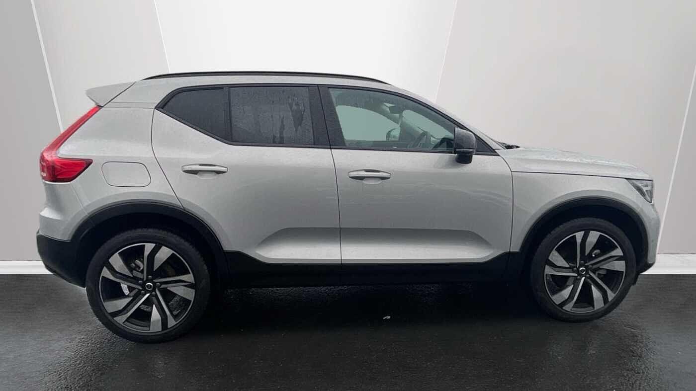 Used Volvo XC40 2025 for sale - 77537345: Photo 3
