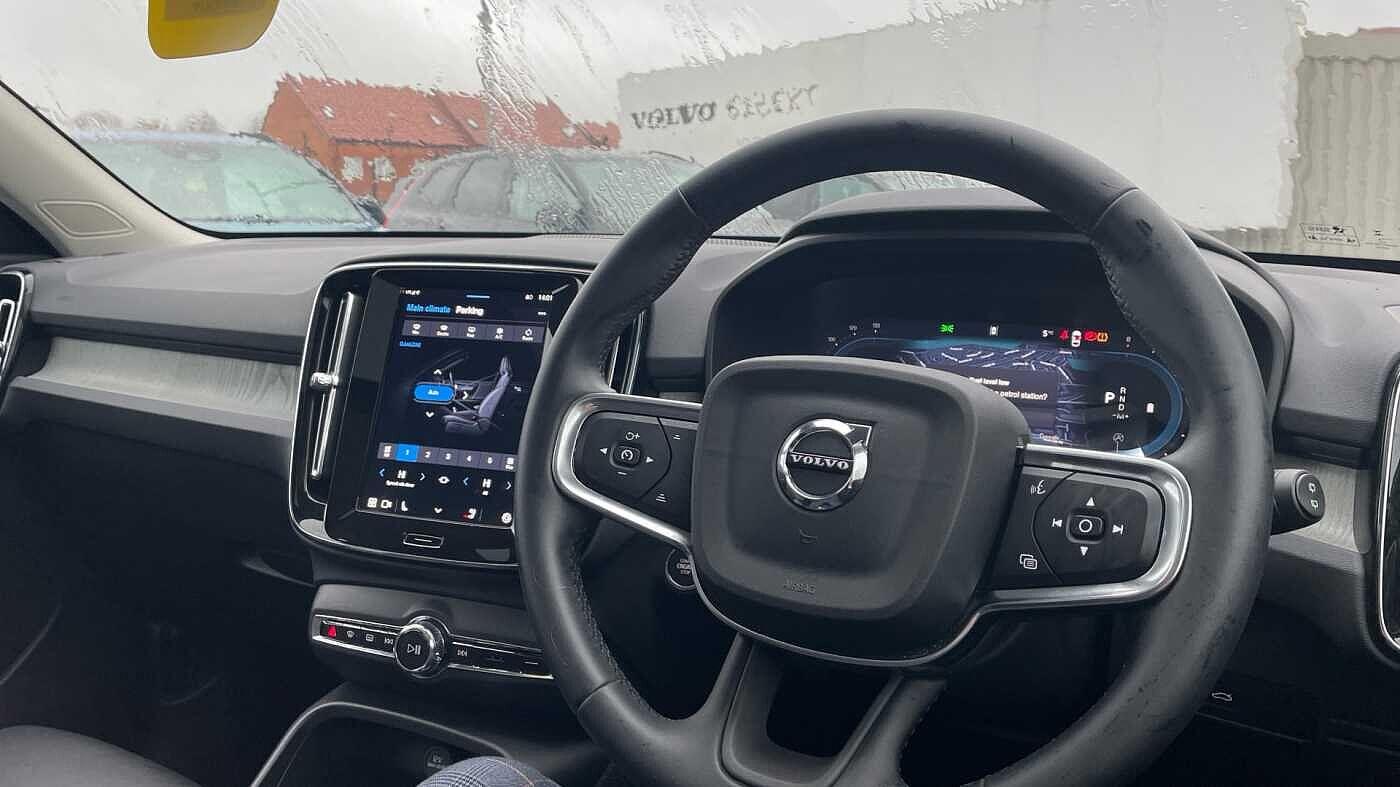 Used Volvo XC40 2025 for sale - 77537345: Photo 5