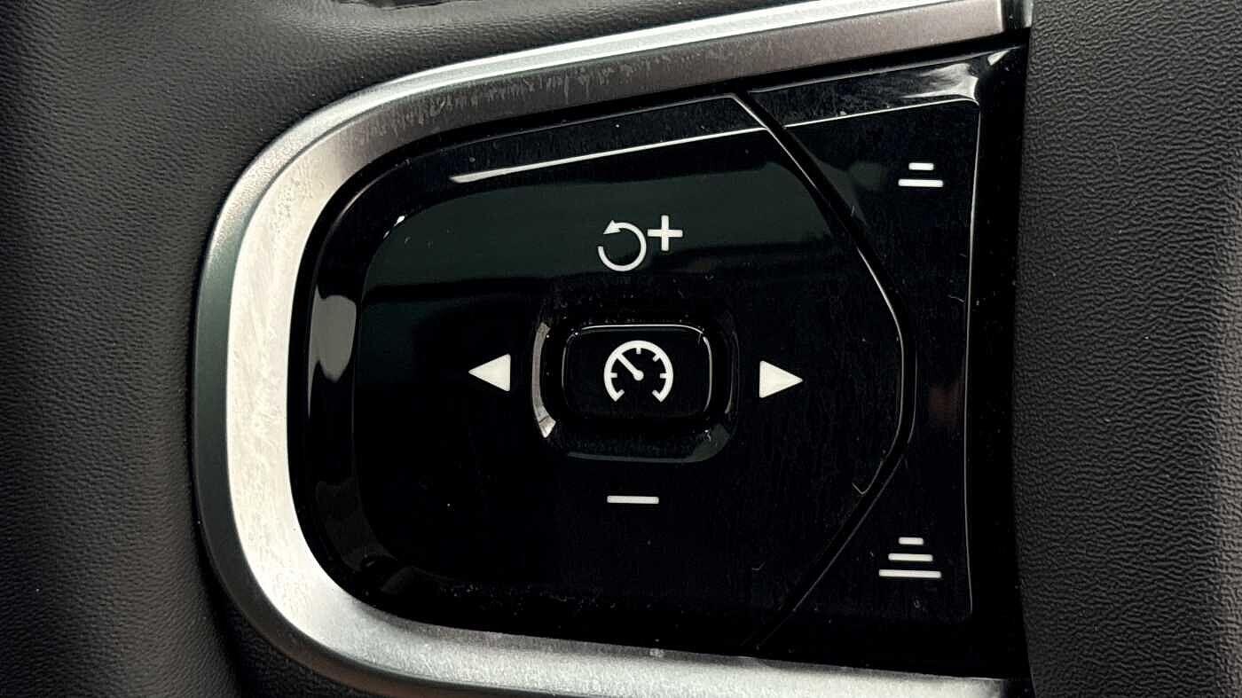 Used Volvo XC90 2025 for sale - 76996163: Photo 31