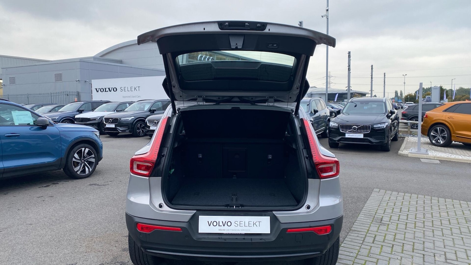 Used Volvo XC40 2024 for sale - 76865130: Photo 13