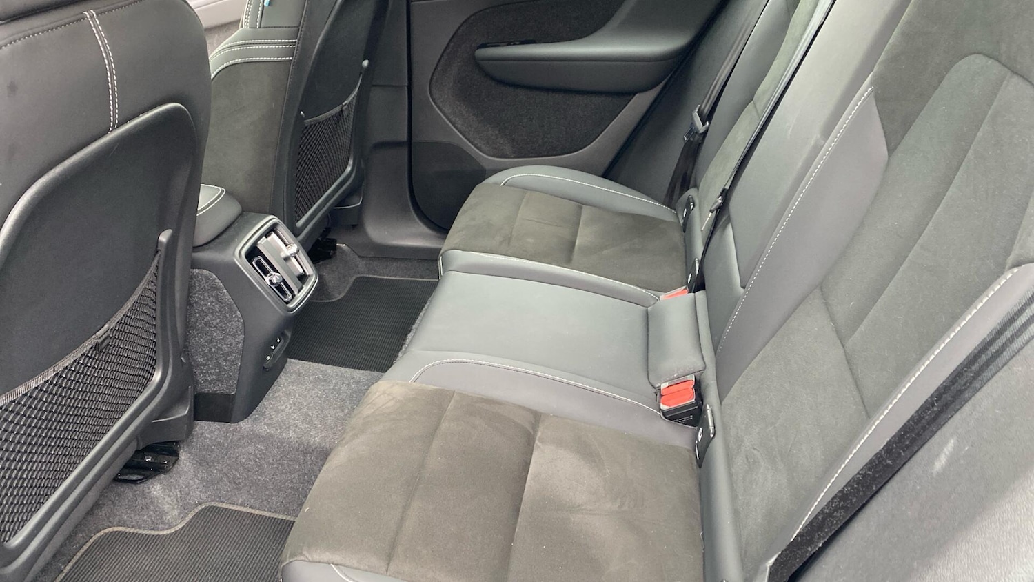 Used Volvo XC40 2024 for sale - 76865130: Photo 33