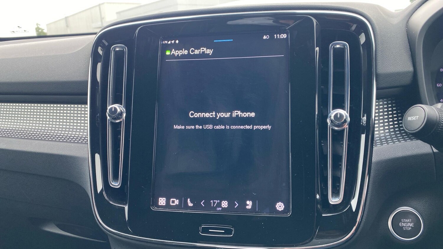 Used Volvo XC40 2024 for sale - 76865130: Photo 37