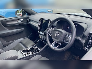 Used Volvo XC40 2024 for sale - 76865130: Photo