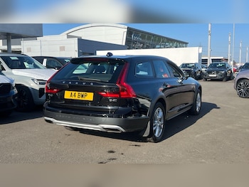 Used Volvo V90 Cross Country 2018 for sale - 77753253: Photo