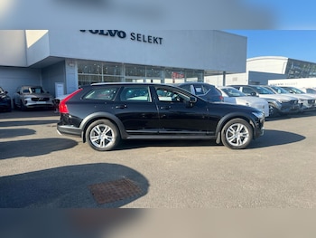 Used Volvo V90 Cross Country 2018 for sale - 77753253: Photo
