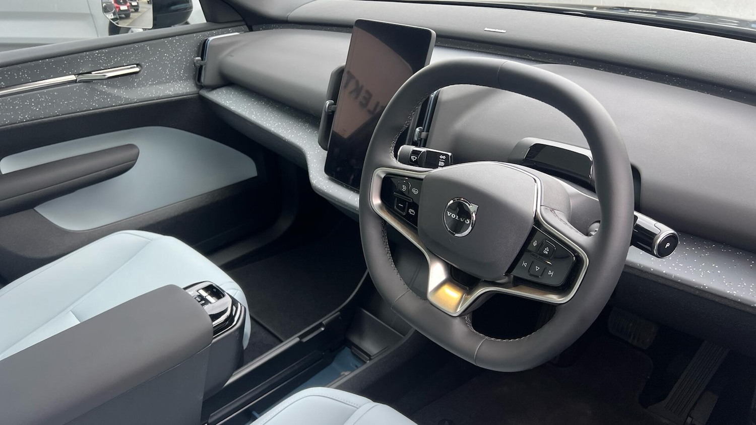 Used Volvo EX30 2025 for sale - 77510705: Photo 4