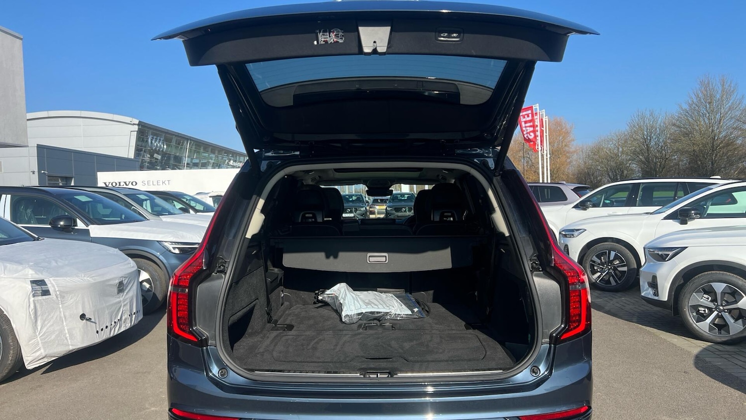 Used Volvo XC90 2025 for sale - 77993317: Photo 13