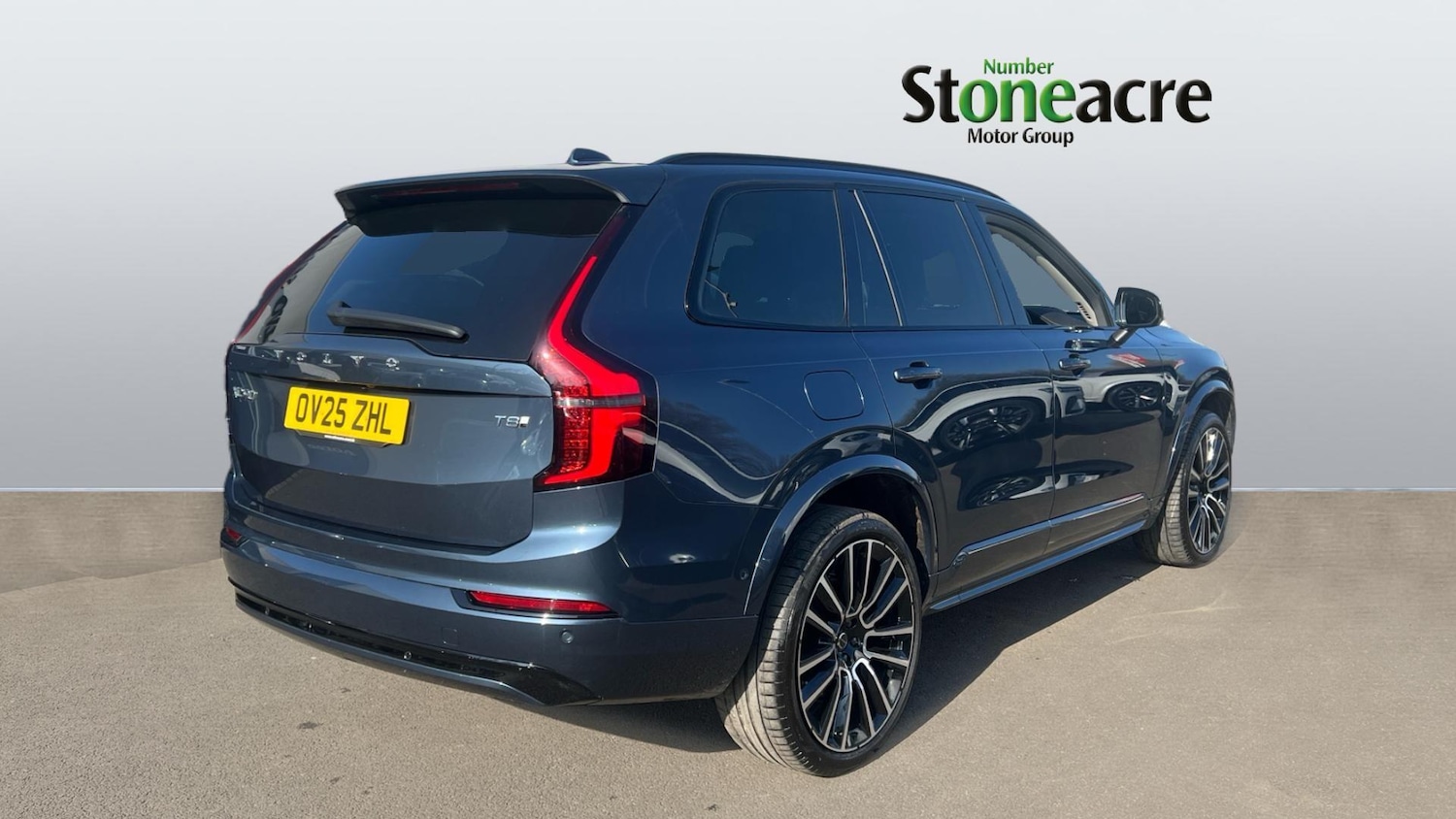 Used Volvo XC90 2025 for sale - 77993317: Photo 2