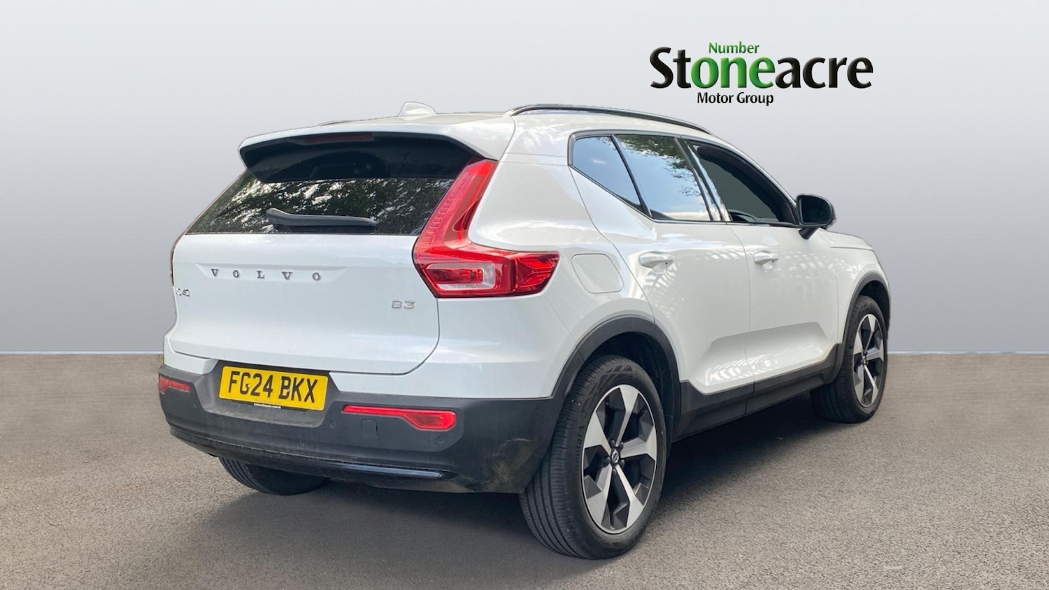 Used Volvo XC40 2024 for sale - 76953280: Photo 2