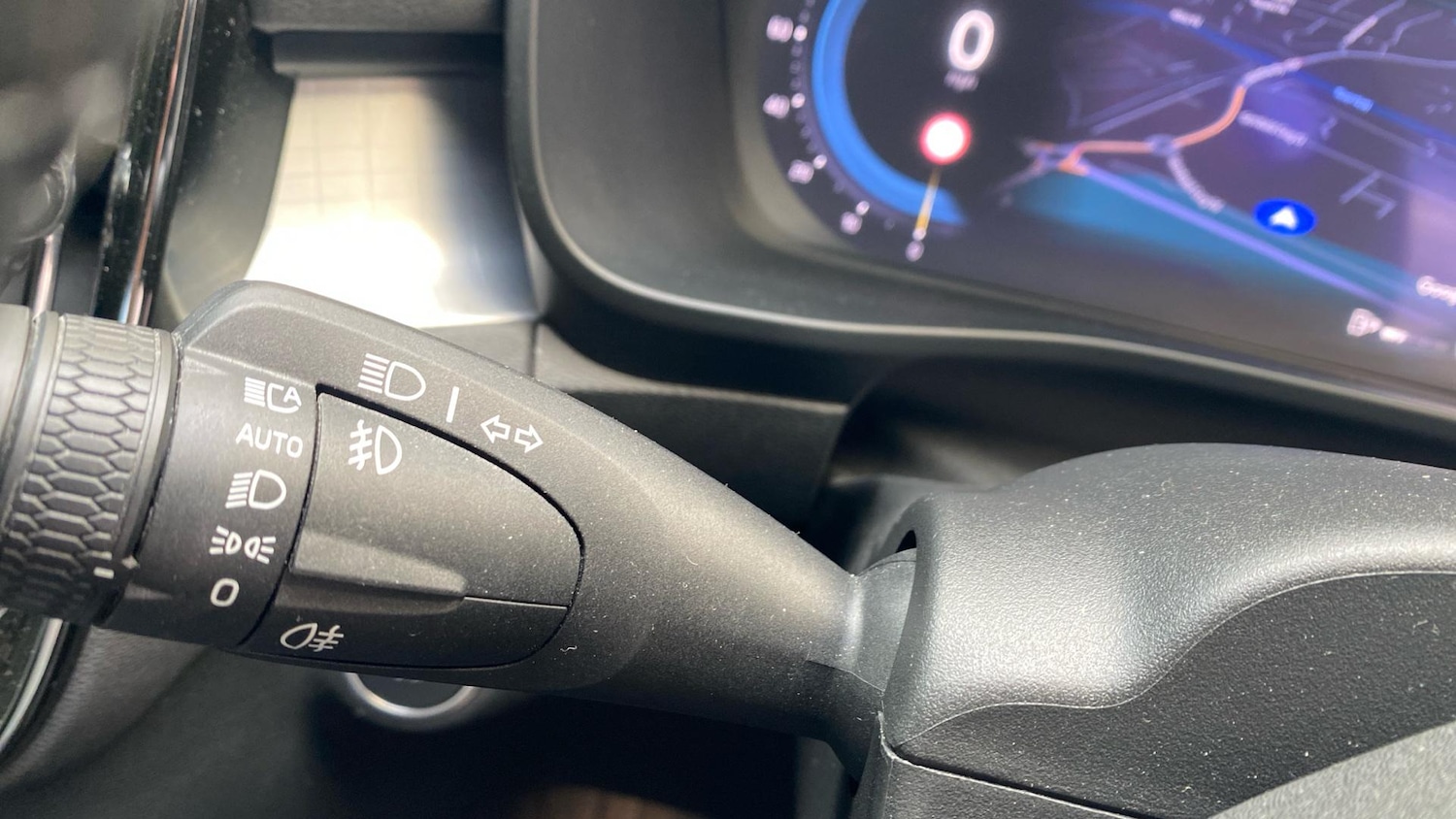 Used Volvo XC40 2024 for sale - 76953280: Photo 21