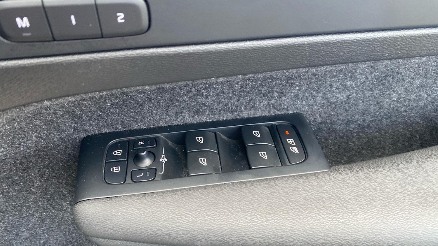 Used Volvo XC40 2024 for sale - 76953280: Photo 25