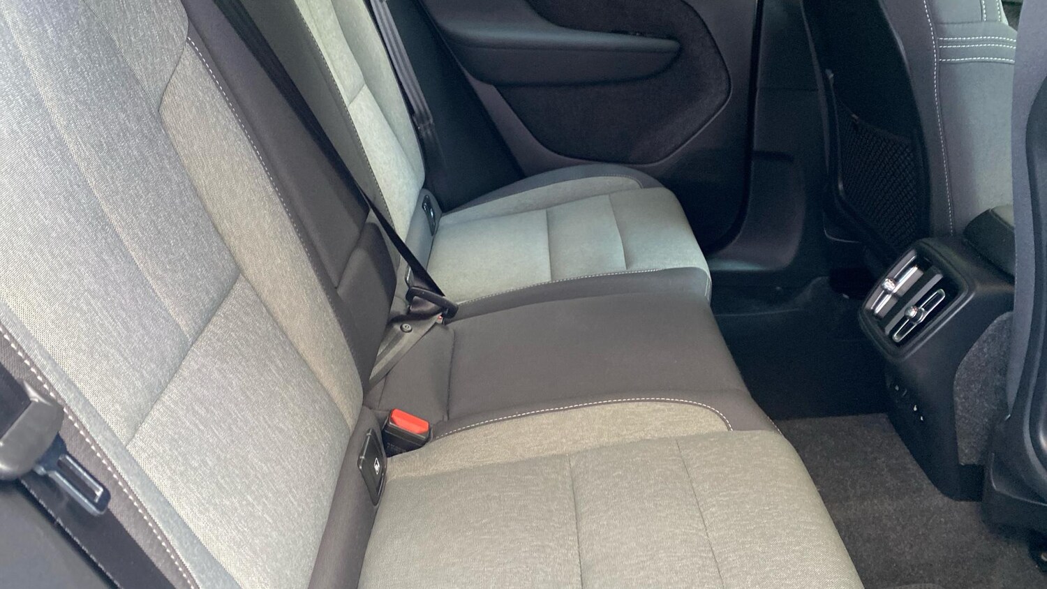 Used Volvo XC40 2024 for sale - 76953280: Photo 32