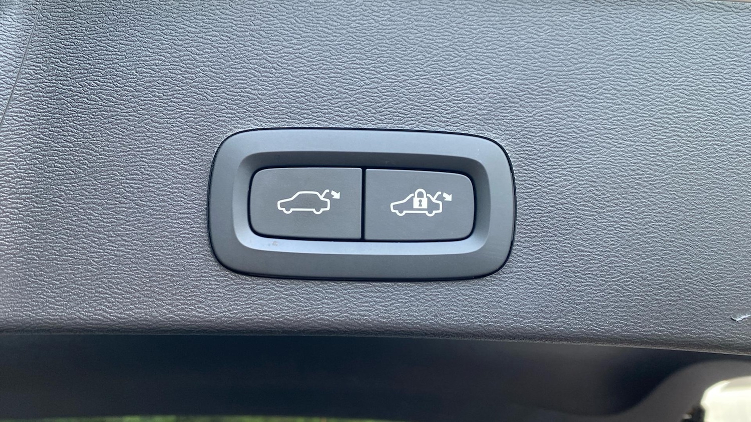 Used Volvo XC40 2024 for sale - 76953280: Photo 35