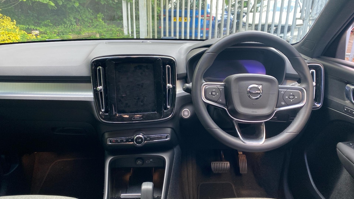 Used Volvo XC40 2024 for sale - 76953280: Photo 6