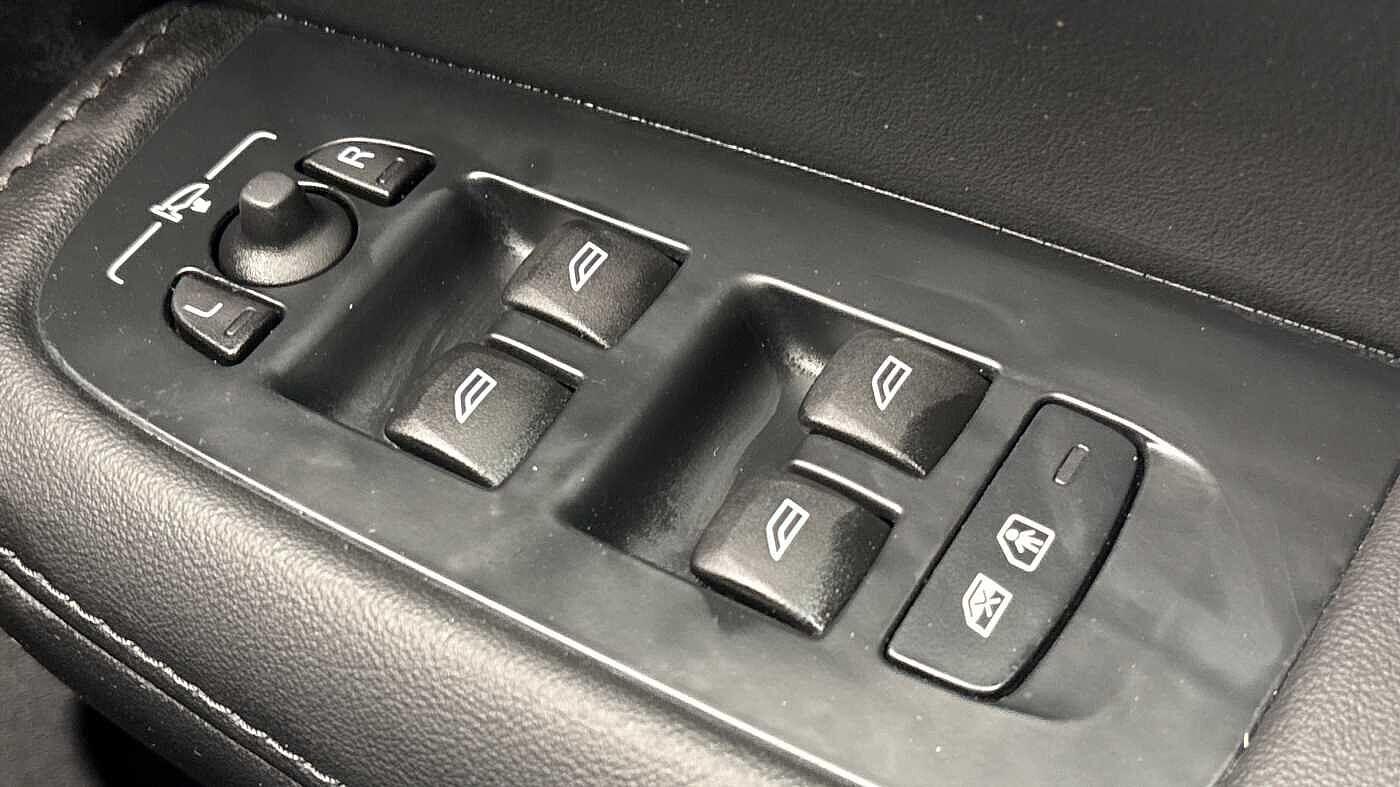 Used Volvo V60 2025 for sale - 77330942: Photo 24