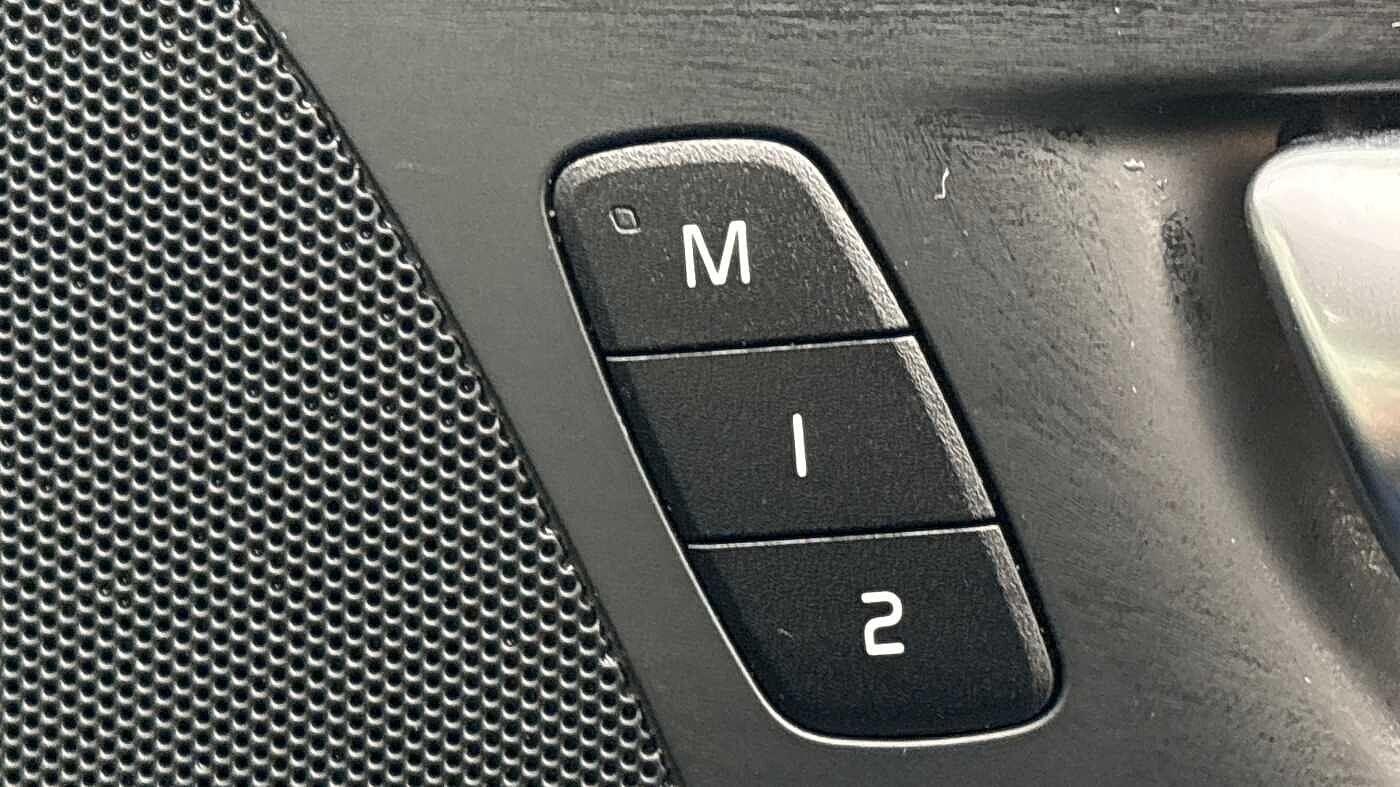 Used Volvo V60 2025 for sale - 77330942: Photo 25