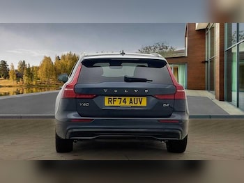 Used Volvo V60 2025 for sale - 77330942: Photo