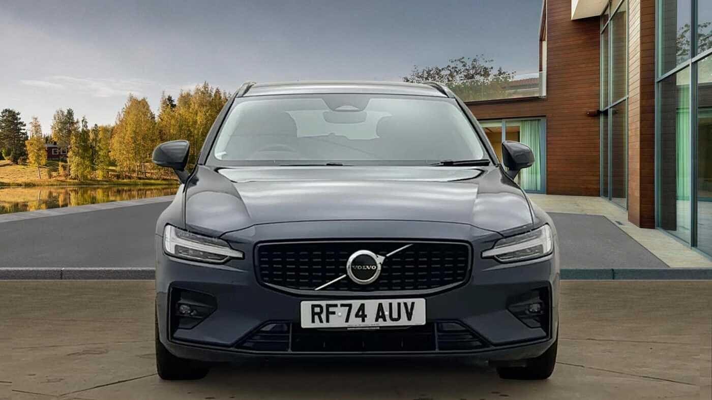 Used Volvo V60 2025 for sale - 77330942: Photo 8