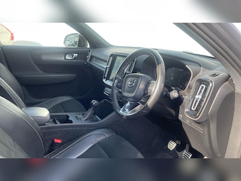 Used Volvo XC40 2019 for sale - 75608830: Photo