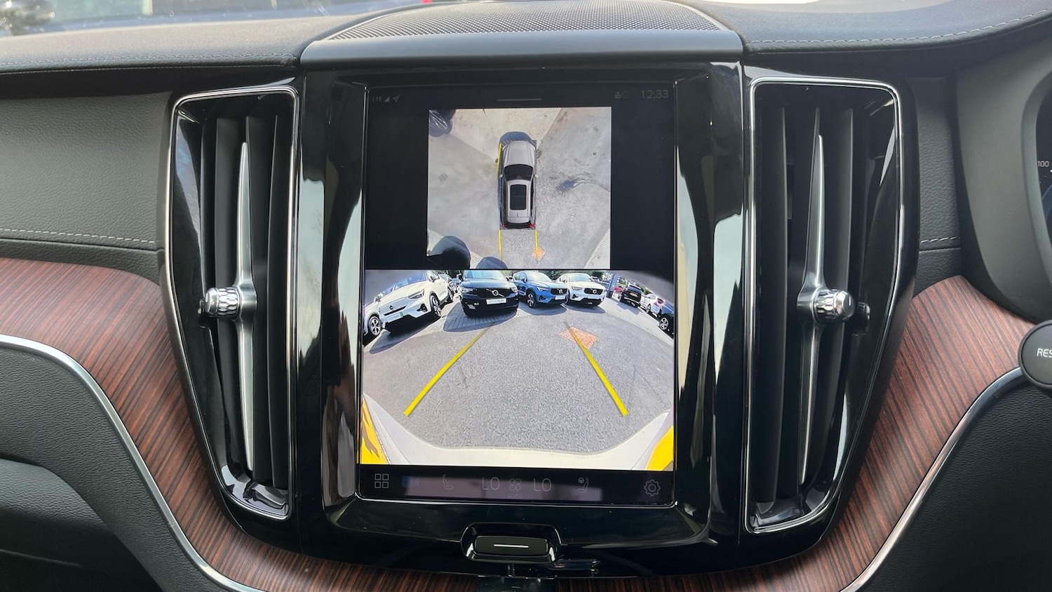 Used Volvo XC60 2024 for sale - 77101751: Photo 30