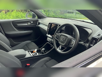 Used Volvo XC40 2025 for sale - 78572704: Photo