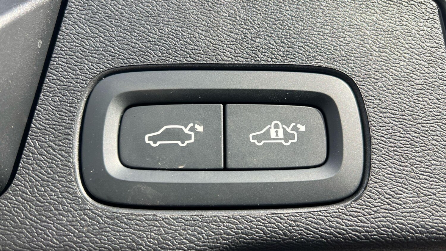 Used Volvo XC60 for sale - 77808231: Photo 43