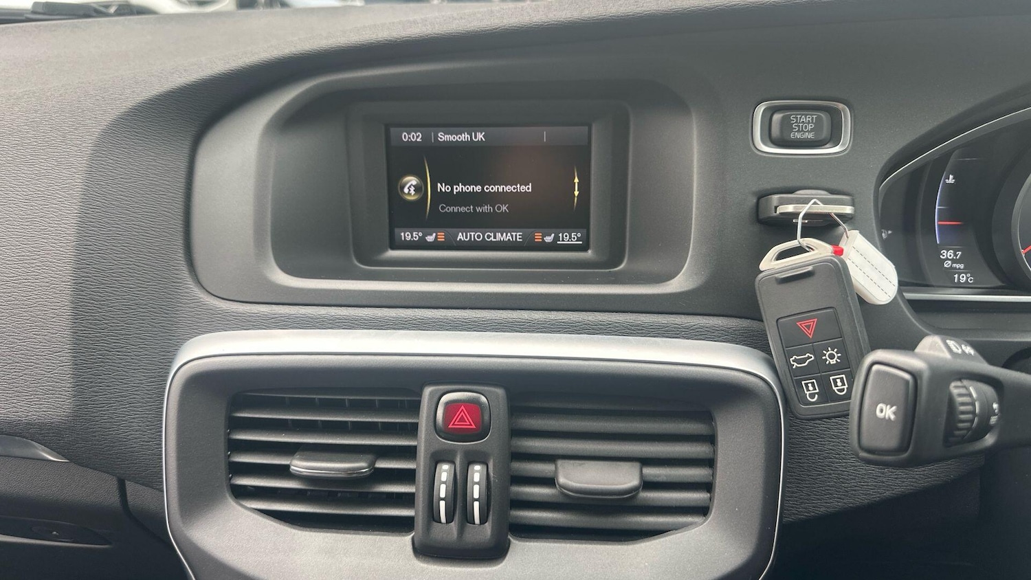 Used Volvo V40 2018 for sale - 76121547: Photo 12