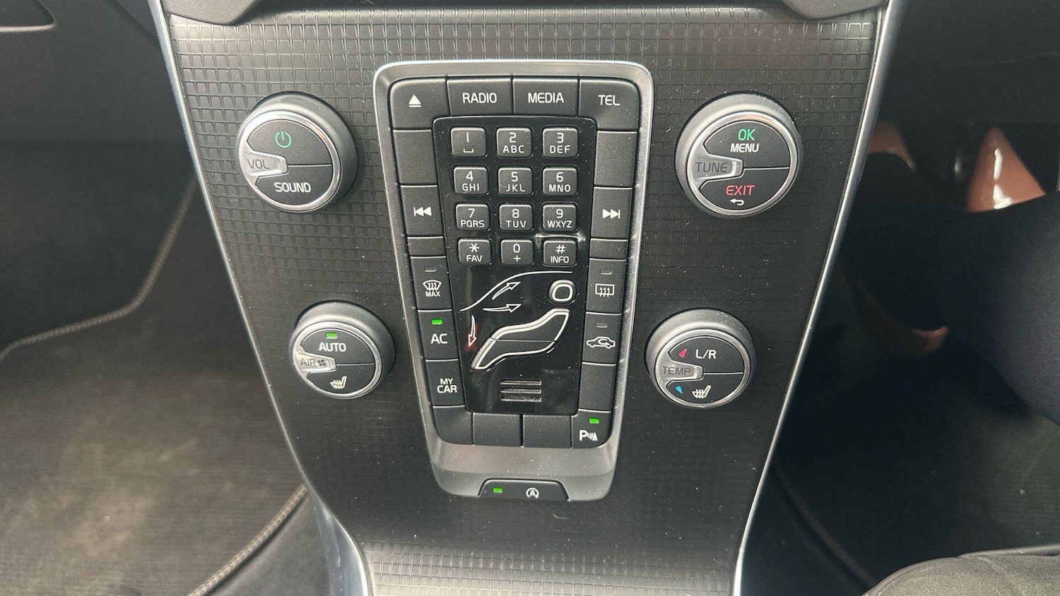 Used Volvo V40 2018 for sale - 76121547: Photo 21