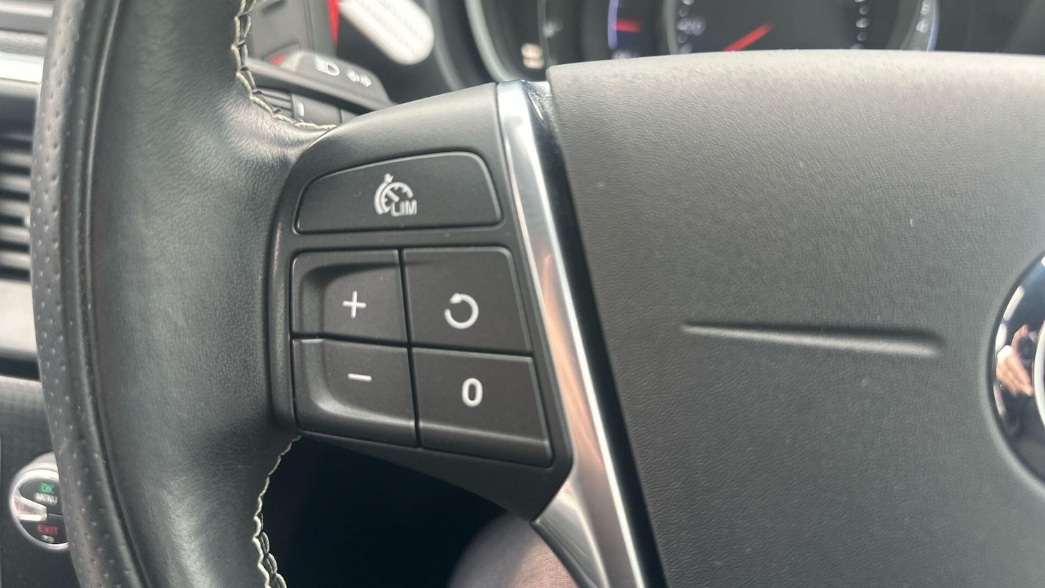 Used Volvo V40 2018 for sale - 76121547: Photo 26